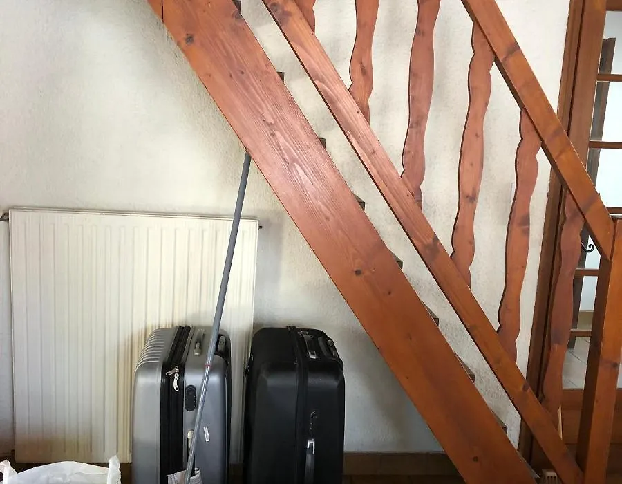 Chambre En Mezzanine Et Salon-1