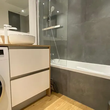 Le Royal 4 - Appartement pour 4 personnes au centre ville-3