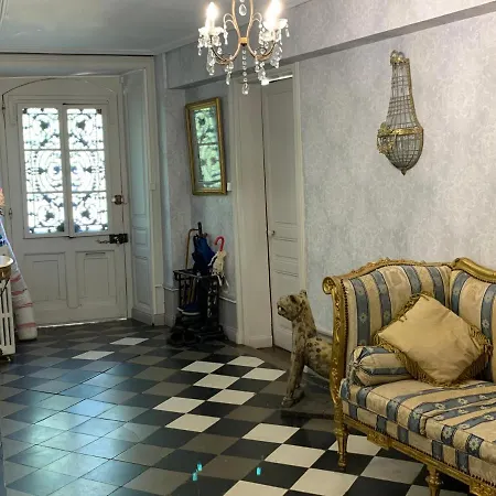 Maison Numero Neuf-3