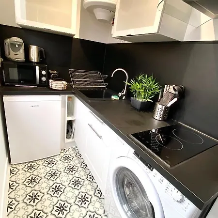 6- Appartement De 2 Pieces Refait A Neuf En Centre Ville-2