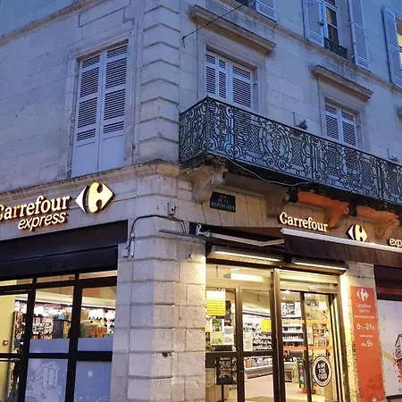 Superbe Loft T4 De 96 M2 Au Coeur Perigueux-3
