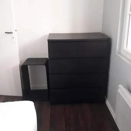 2 Chambres, 50M Centre Ville Plage, Jardin Wifi-2
