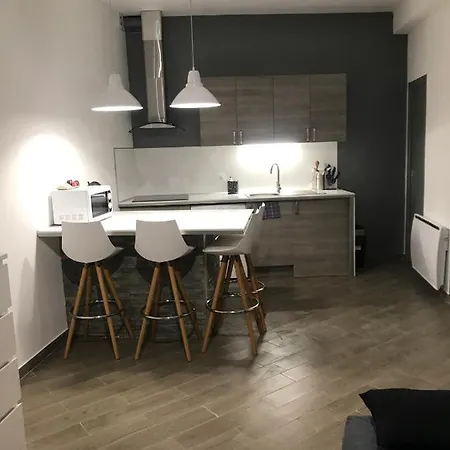 Studio Centre Ville Castellane-2