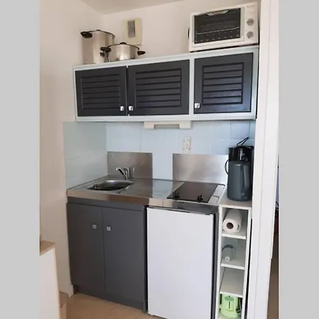 Studio Cabine 2 A 4 Personnes Face Mer.-3