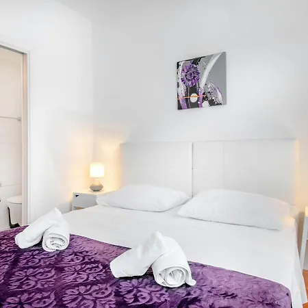 Rooms&Apartments Zelux-3
