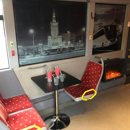 L Arrêt de Bus Insolite&SPA-3