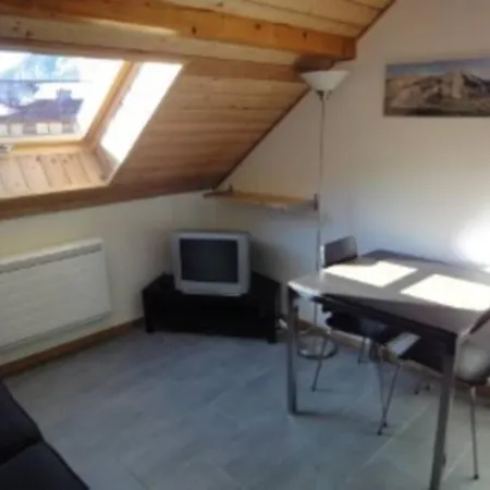 Loue studio de vacances rénové à Névache-3