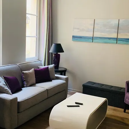 Appartement Versailles quartier Notre Dame au pied du Chateau avec Parking-2
