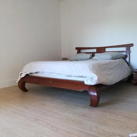 Appartement T2 Dans Le Centre Ville D'Angouleme-2