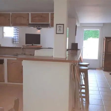 Gîte 3 étoiles 300m plage piscine privée grand jardin-2