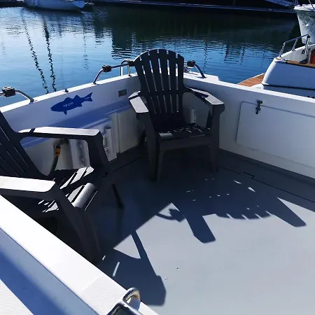 Nuit insolite sur un bateau chauffé-3