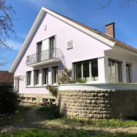 La Maison, 4 appartements 3 étoiles climatisés au centre ville avec jardin proche du Parc et des Thermes-2