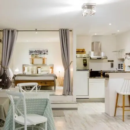 Un Cottage Alpin chaleureux dans le coeur d Annecy avec 2 vélos-3