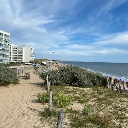 A 100M De La Plage-3