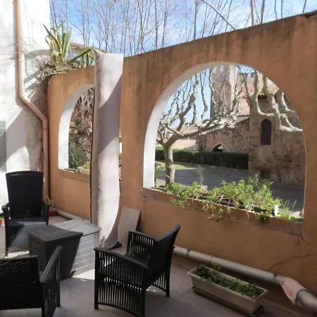 Appartement Avec Jardin Privatif-2