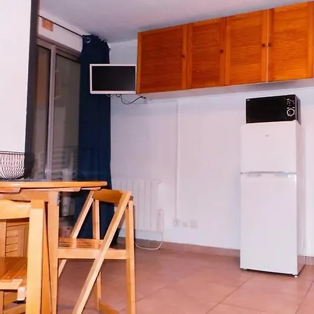 F2 entier CANET VUE MER // BALCON + PARKING-2