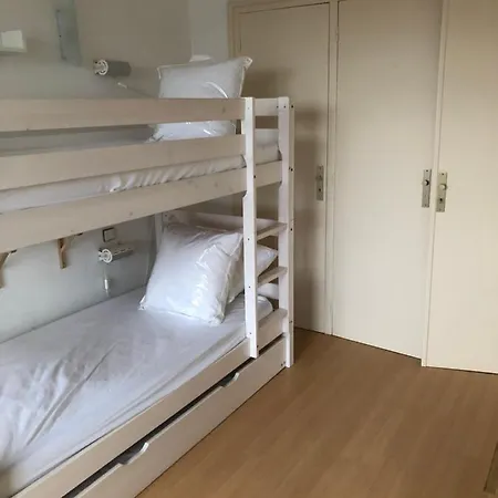 Appartement Lumineux, Avec Balcon, A 200M De La Plage-3