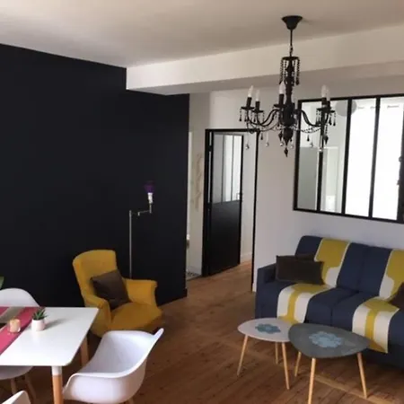 Appartement De Caractere Avec Terrasse.-3