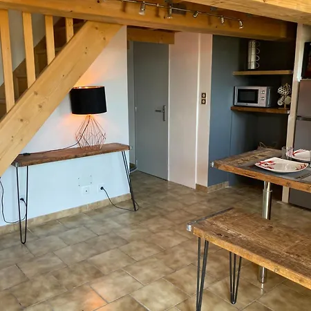 Grande terrasse CLIM parking privé SMART TV, local velos-3