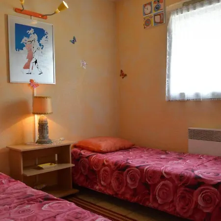 Cap D'Agde: Appt 2 Pieces, 4 Couchages A 100M De La Plage - Fr-1-249-68-2