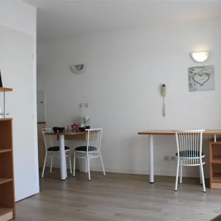 Appartement La Rochelle, 1 Piece, 2 Personnes - Fr-1-246-252-3