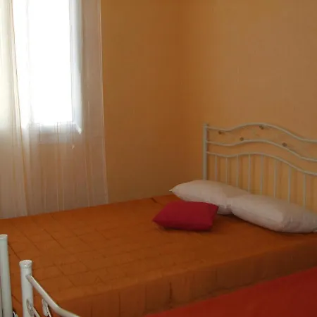 villa plein sud 200 mètres de la plage-3