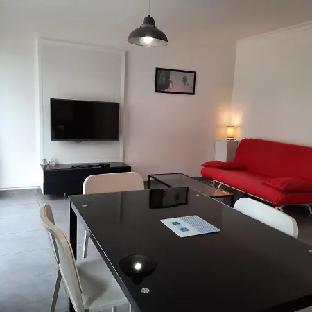 kérentrée - Appartement en centre ville avec terrasse et parking privé-3