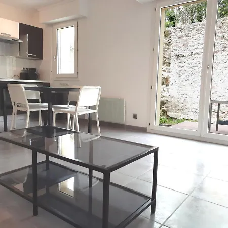 kérentrée - Appartement en centre ville avec terrasse et parking privé-2