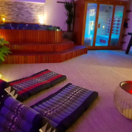 Suite room jacuzzi sauna privatif illimité Clisson-2