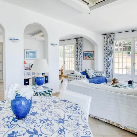 Magnificent Luxury Home With Garden In Bandol-3
