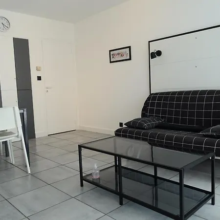 La Poterie - Appartement avec balcon et parking privé-3
