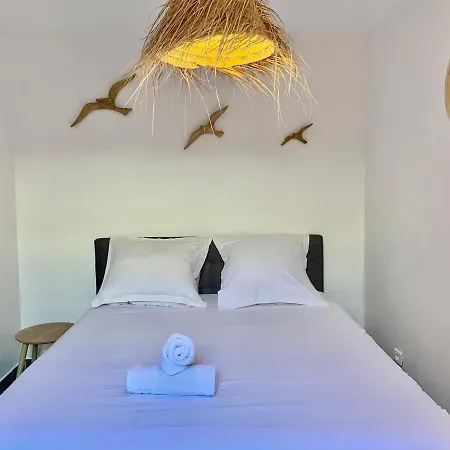 Marinesappartement, La Marina Tropezienne 100M Plage Wifi Fibre-3