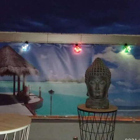 Chaleureux Appart 2 Pieces Entierement Renove.-2