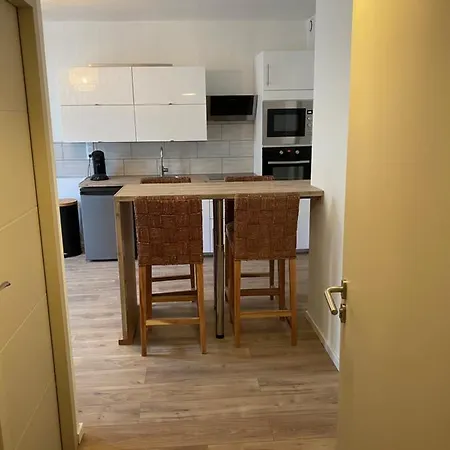 Appartement climatisé SETE - Rue MONTMORENCY-2