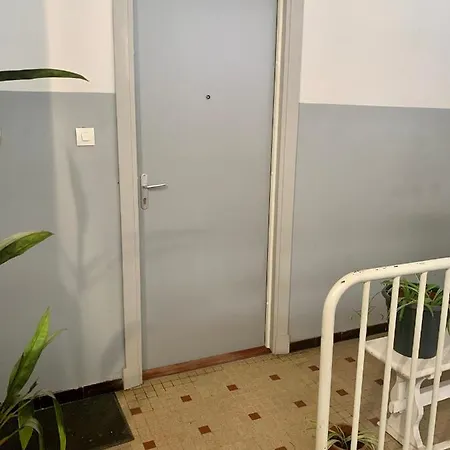 Joli studio spacieux-2