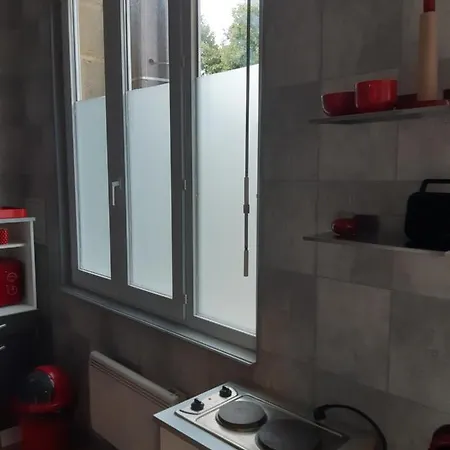 MAISON Studio SEDAN Meublé 14M2 INDEPENDANT-3