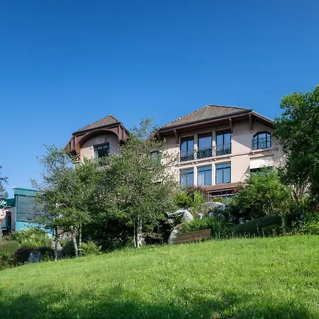 Le Manoir Au Lac-3
