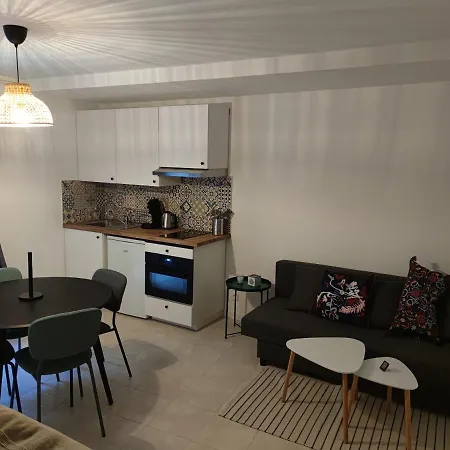 Studio De Charme, Au Calme Dans Le Vieux Chaumont-3