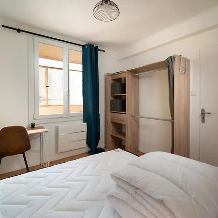 Grand Appartement 3 Chambres Avec Clim Et Balcon-2
