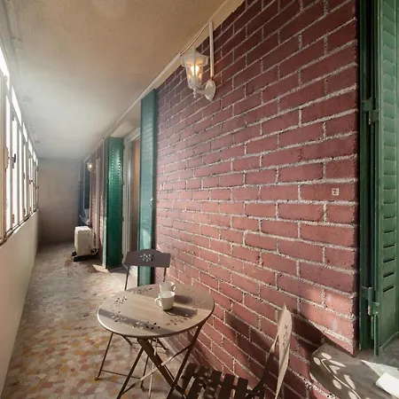 Grand Appartement 3 Chambres Avec Clim Et Balcon-3