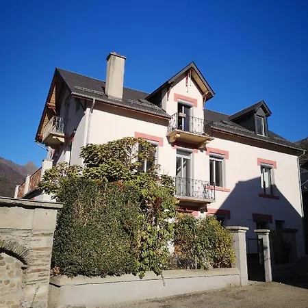 Appartement proche stations de ski et thermales-2