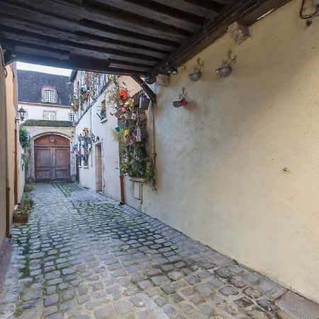 Le Gîte de Lancelot avec balnéo City Center-2