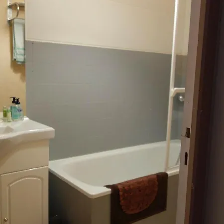 Appartement De 52 M² Avec Terrasse, Proche Plage, Centre-Ville Et Gare - Parking, Pour 3 Pers. - Fr-1-494-31-2