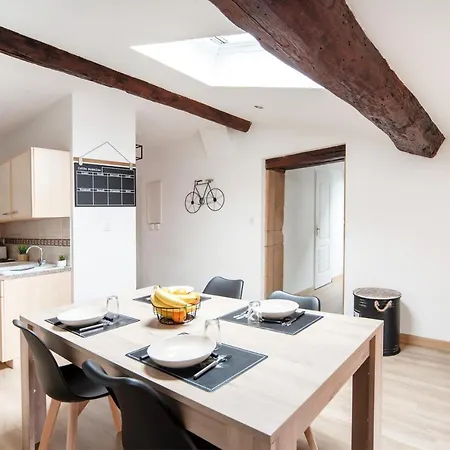 Appartement cosy et moderne en plein cœur du centre ville-3