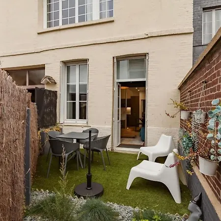 Le First, centre ville terrasse et parking-2