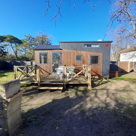 Maison Tiny House 2 chambres Soulac a 500m plage-2