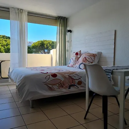 Studio climatisé 1 à 4 personnes vue mer-2