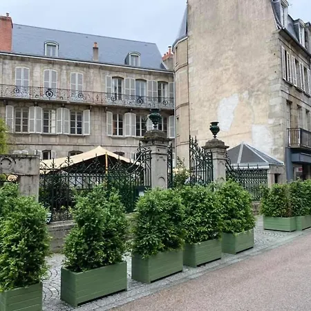 Hôtel de Colbert-2