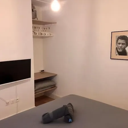 "Euzet" Joli Appartement A 2 Pas Du Centre Ville-2