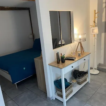 Joli appartement quartier historique-3